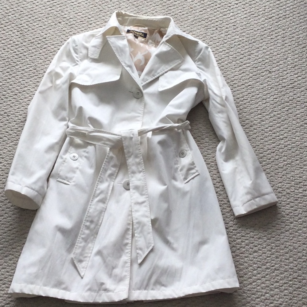 Vintage white trench coat size 9/10